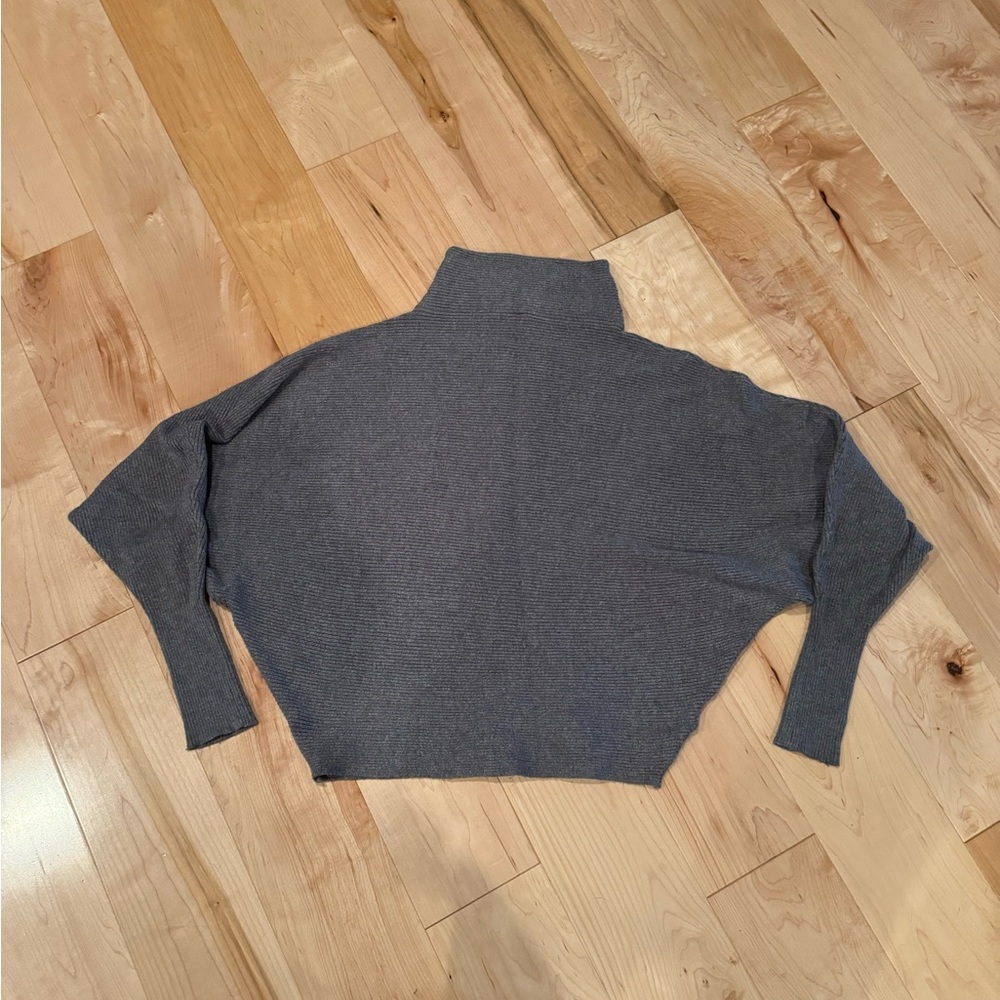 Women’s Philosophy bar wing sweater charcoal grey size small